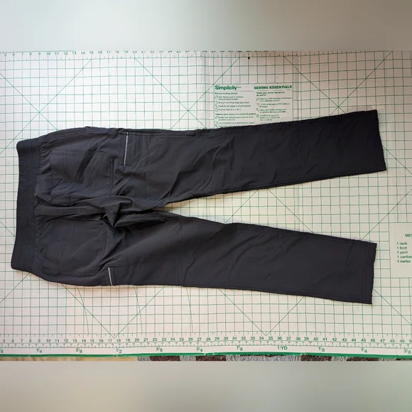 Duluth outdoor pants - Picture 2 of 4